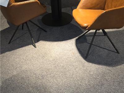 Lederland ROTTERDAM Showroommodel Steely  eetkamertafel assymetrisch